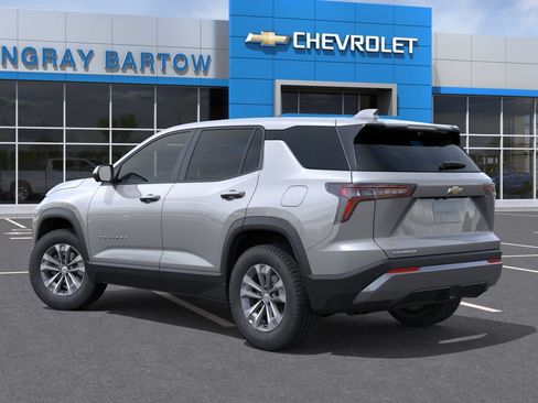New 2026 Chevrolet Equinox LT w/ Convenience Package II FWD image 4