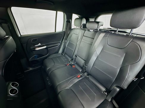 Used 2023 Mercedes-Benz GLB 35 AMG 4MATIC image 24
