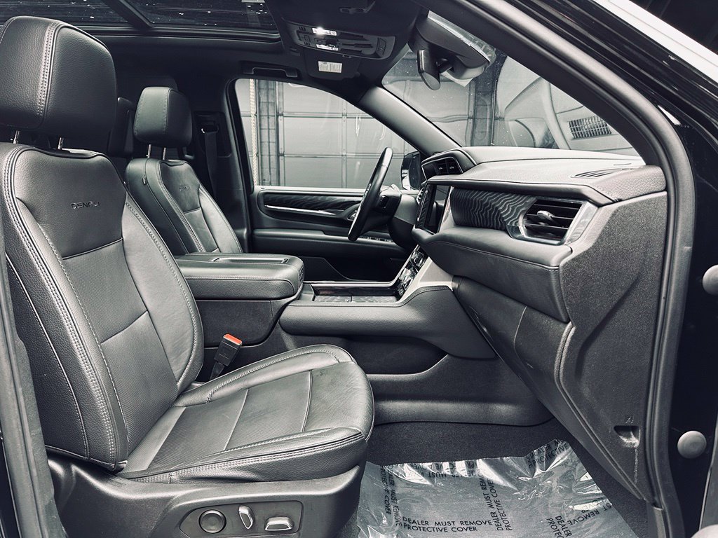 Used 2023 GMC Yukon Denali AWD/4WD image 17