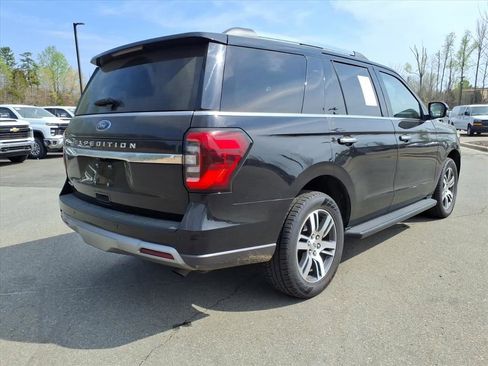 Used 2024 Ford Expedition Limited image 32