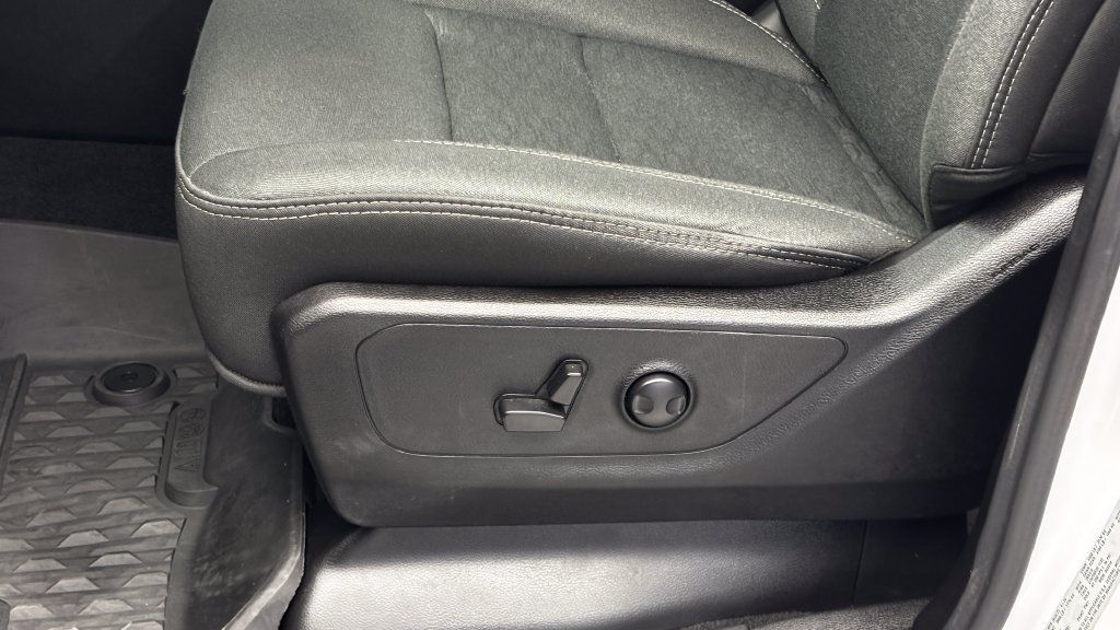 Used 2025 RAM 1500 Big Horn AWD/4WD image 15