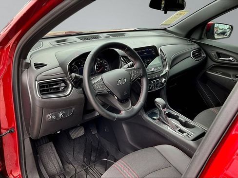 Used 2024 Chevrolet Equinox RS FWD image 18