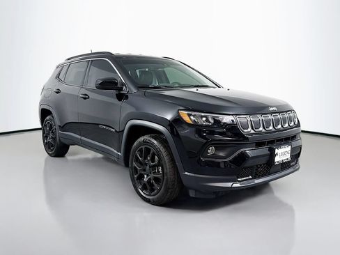 Used 2022 Jeep Compass Latitude AWD/4WD image 4