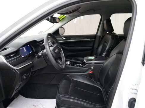 Certified 2023 Jeep Grand Cherokee L Limited image 4