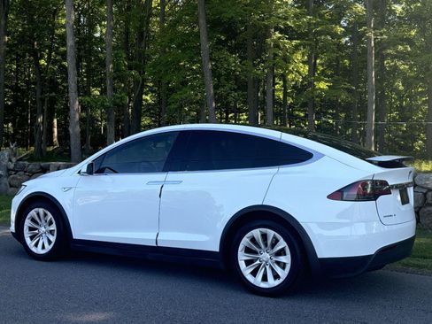 Used 2016 Tesla Model X 90D AWD/4WD image 14