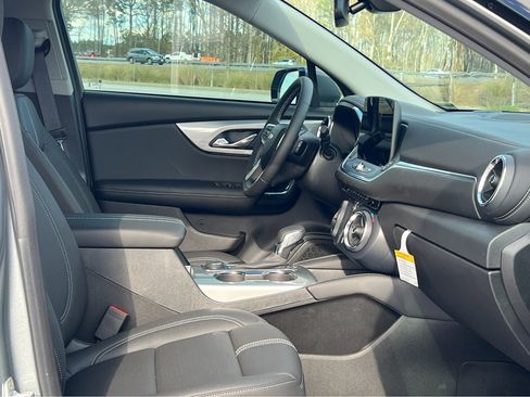 New 2024 Chevrolet Blazer LT FWD image 19
