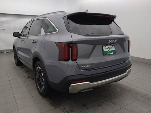 Used 2024 Kia Sorento S FWD image 5
