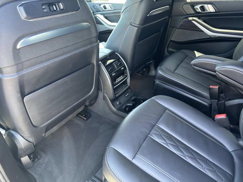 Certified 2024 BMW X7 xDrive40i w/ Executive Package AWD/4WD image 15