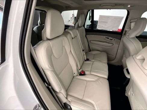 New 2026 Volvo XC90 T8 Ultra w/ Protection Package Premier image 17