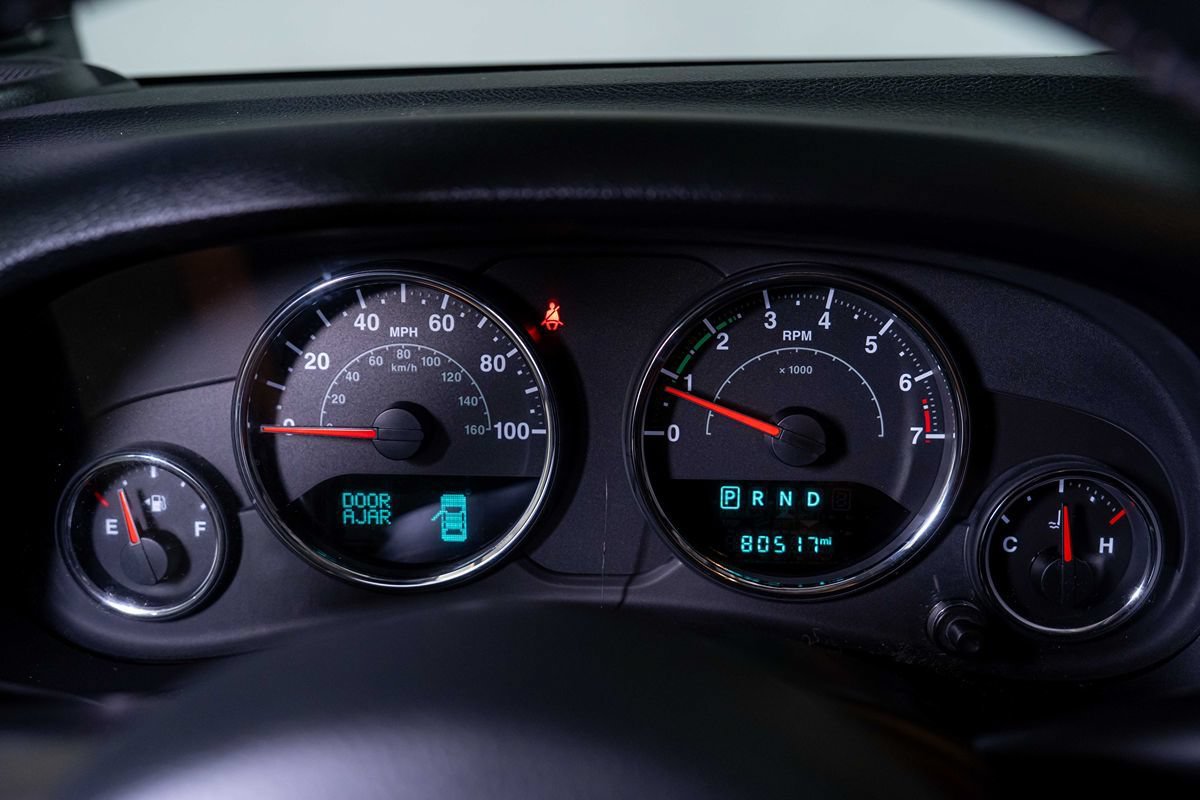 Used 2018 Jeep Wrangler Sport AWD/4WD image 9