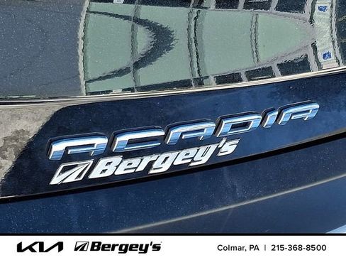 Used 2023 GMC Acadia SLT w/ Preferred Package image 34