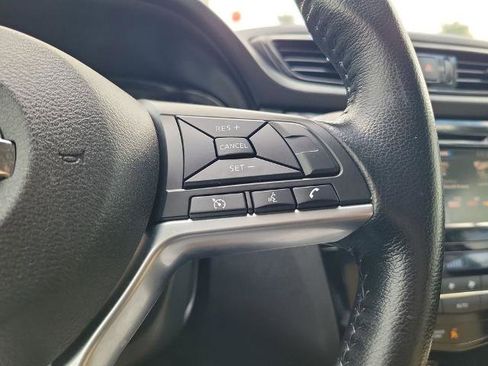 Certified 2022 Nissan Rogue Sport SV FWD image 25