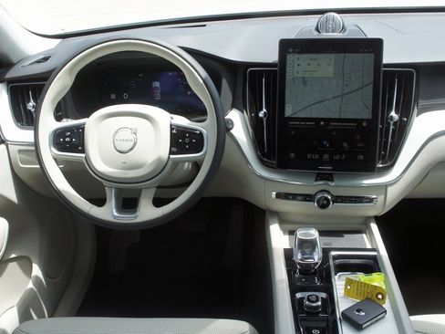 New 2026 Volvo XC60 B5 Ultra w/ Protection Package Premier image 11