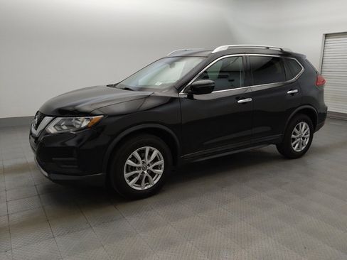 Used 2017 Nissan Rogue SV FWD image 2