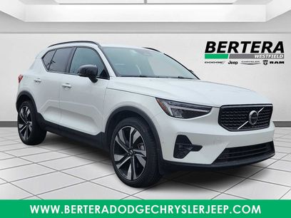 Used 2025 Volvo XC40 B5 Plus