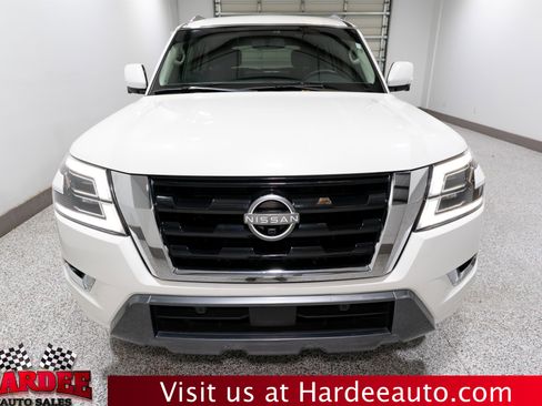 Used 2024 Nissan Armada SL w/ Captain's Chairs Package image 7