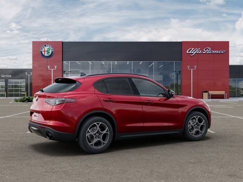 New 2025 Alfa Romeo Stelvio Sprint w/ Convenience Package AWD/4WD image 4