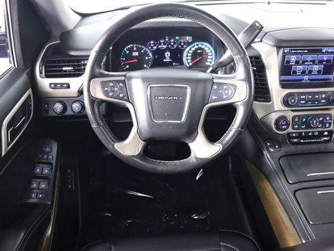 Used 2018 GMC Yukon XL Denali w/ Denali Ultimate Package AWD/4WD image 37