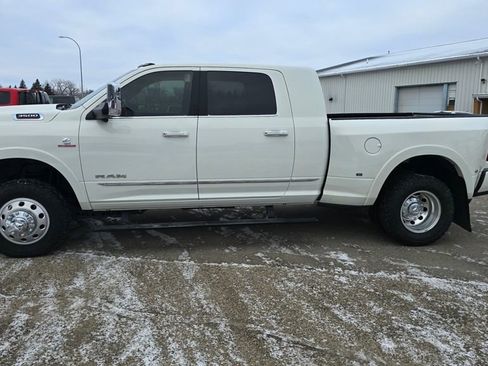 Used 2022 RAM 3500 Limited image 1