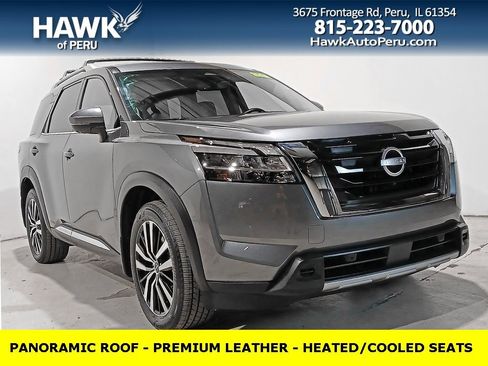 Used 2024 Nissan Pathfinder Platinum w/ Cargo Package image 1