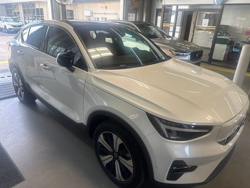 Used 2023 Volvo C40 P8 Recharge Plus AWD/4WD image 5