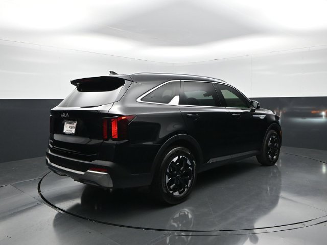 Used 2026 Kia Sorento S FWD image 8