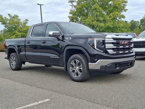 New 2026 GMC Sierra 1500 SLE image 25