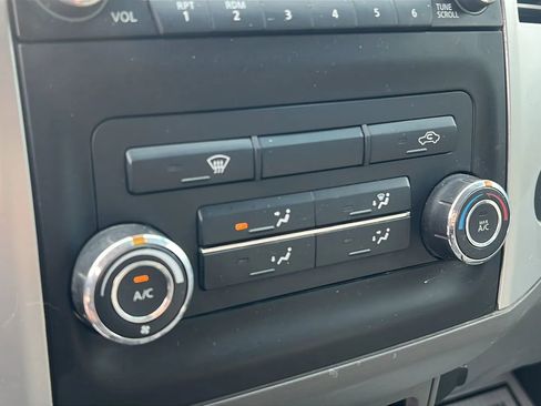 Used 2016 Nissan Frontier SV RWD image 15