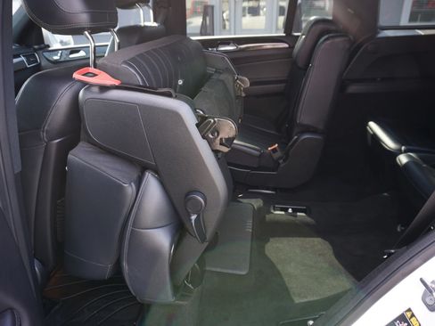 Used 2019 Mercedes-Benz GLS 450 4MATIC w/ Premium 1 Package image 19