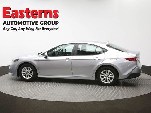 Used 2025 Toyota Camry LE image 63
