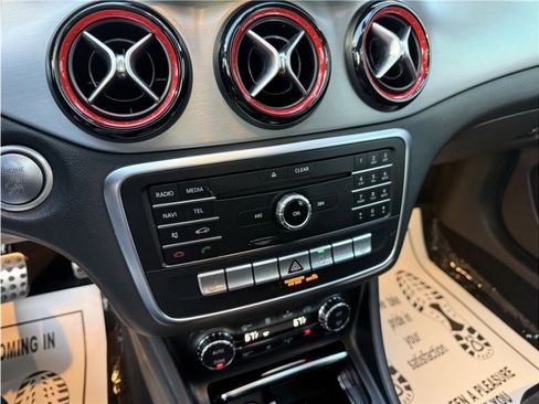 Used 2018 Mercedes-Benz CLA 250 image 41