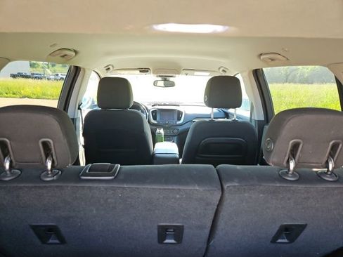 Used 2020 GMC Terrain SLE AWD/4WD image 4