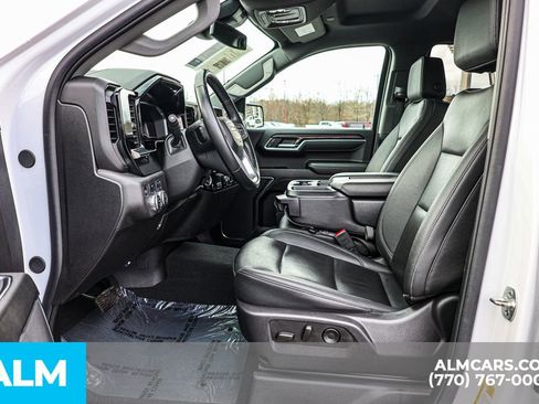 Used 2025 GMC Sierra 1500 SLT AWD/4WD image 19