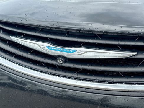Used 2018 Chrysler Pacifica Limited w/ Advanced Safetytec Group FWD image 14