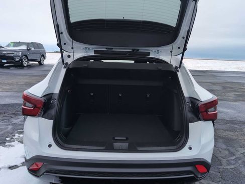 New 2026 Chevrolet Trax RS FWD image 24