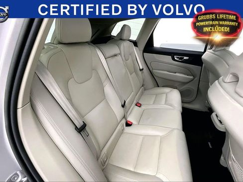 Used 2023 Volvo XC60 B5 Ultimate AWD/4WD image 35