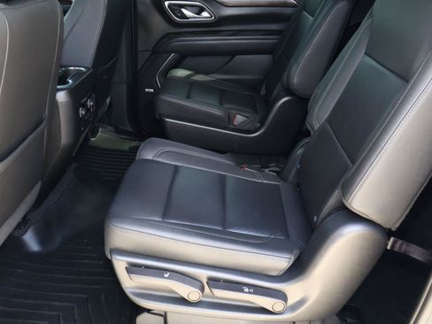 Used 2023 Chevrolet Suburban Z71 w/ Luxury Package AWD/4WD image 22