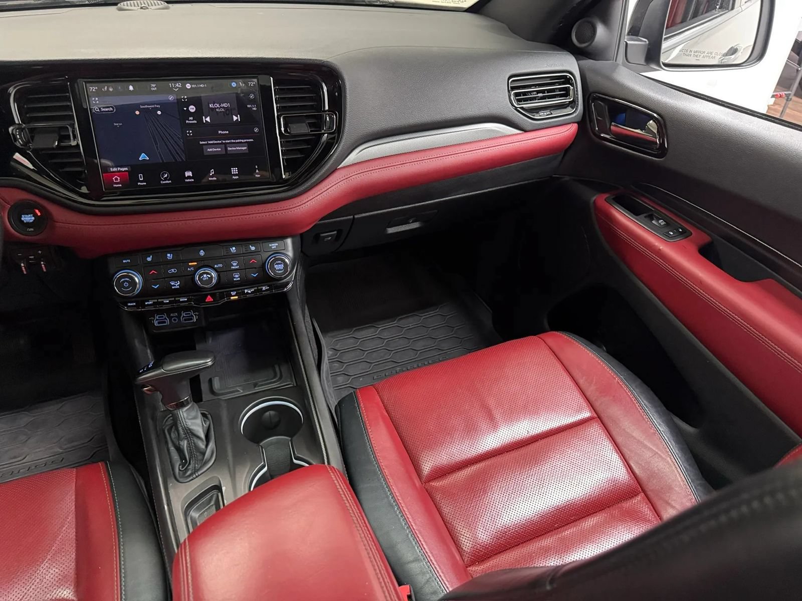 Used 2022 Dodge Durango R/T w/ Tow 'N Go Package AWD/4WD image 11