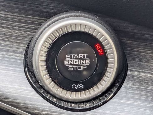 Used 2024 Jeep Wagoneer Series II AWD/4WD image 30