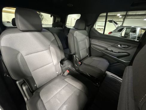 Used 2023 Chevrolet Traverse LT w/ Midnight/Sport Edition AWD/4WD image 27