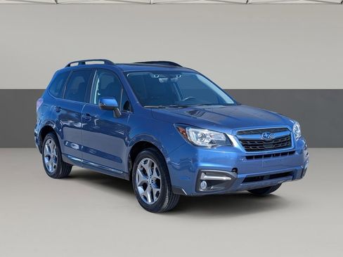 Used 2017 Subaru Forester 2.5i Touring image 2