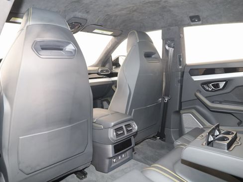 Used 2021 Lamborghini Urus image 98