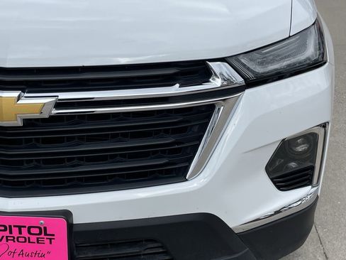 Used 2023 Chevrolet Traverse LS w/ Safety Package image 7