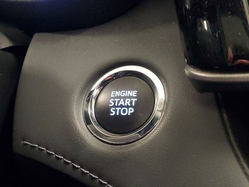 Used 2023 Toyota Highlander XLE image 32