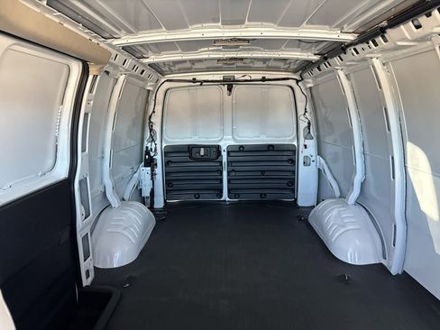 New 2025 Chevrolet Express 2500 image 21