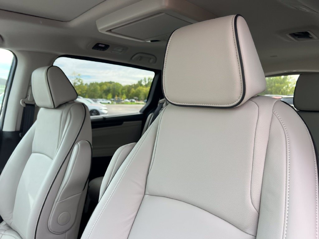 New 2027 Honda Odyssey Touring image 12