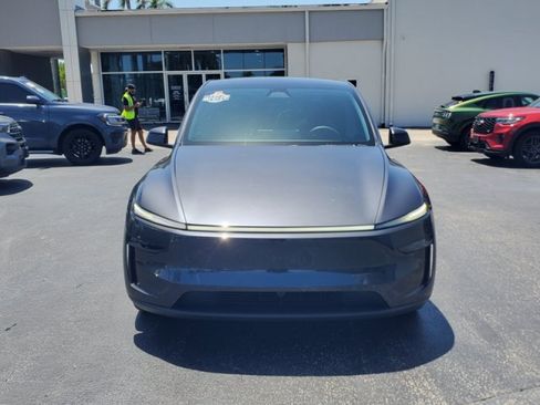 Used 2026 Tesla Model Y Long Range AWD/4WD image 2