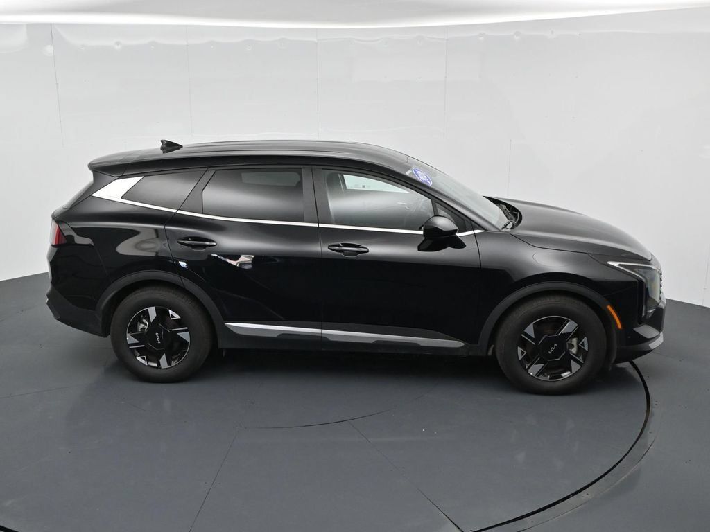 Used 2026 Kia Sportage LX FWD image 25