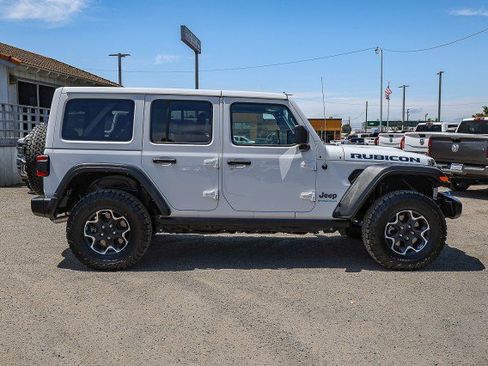 Used 2023 Jeep Wrangler Unlimited Rubicon 4xe AWD/4WD image 3