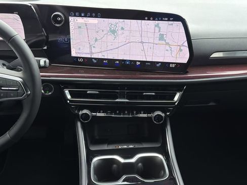 New 2026 Chevrolet Traverse Z71 w/ Driver Confidence Package image 13